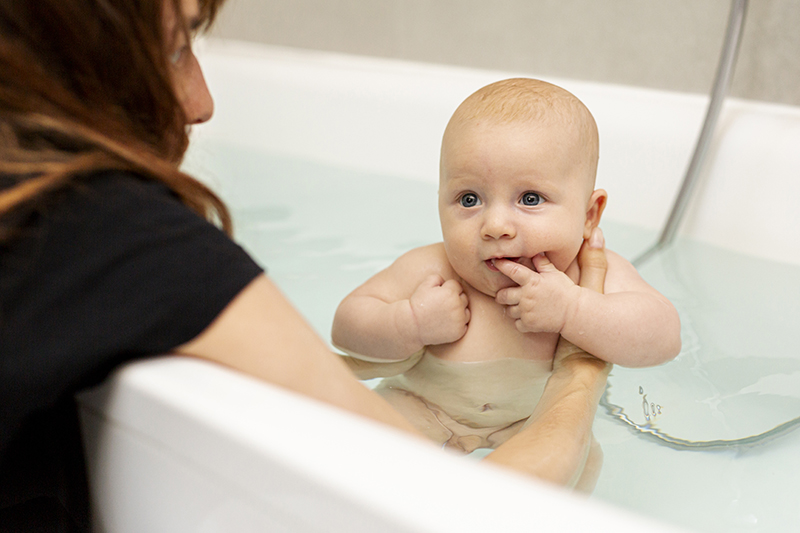 Babafürdetés babakád